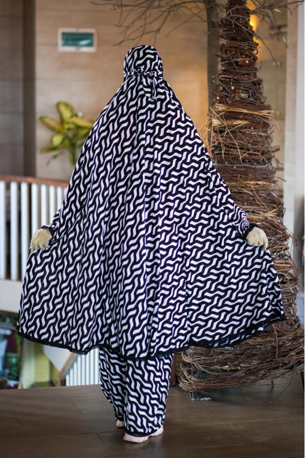 WhatsApp_Image_2025_12_24_at_17_10_06-600x900